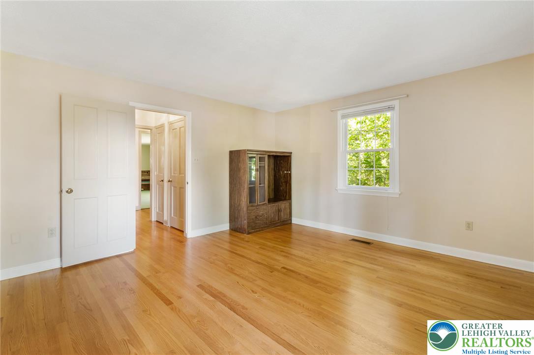 3694 Hawthorne Drive