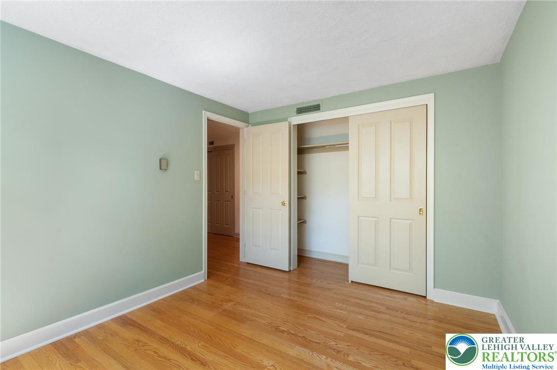 3694 Hawthorne Drive