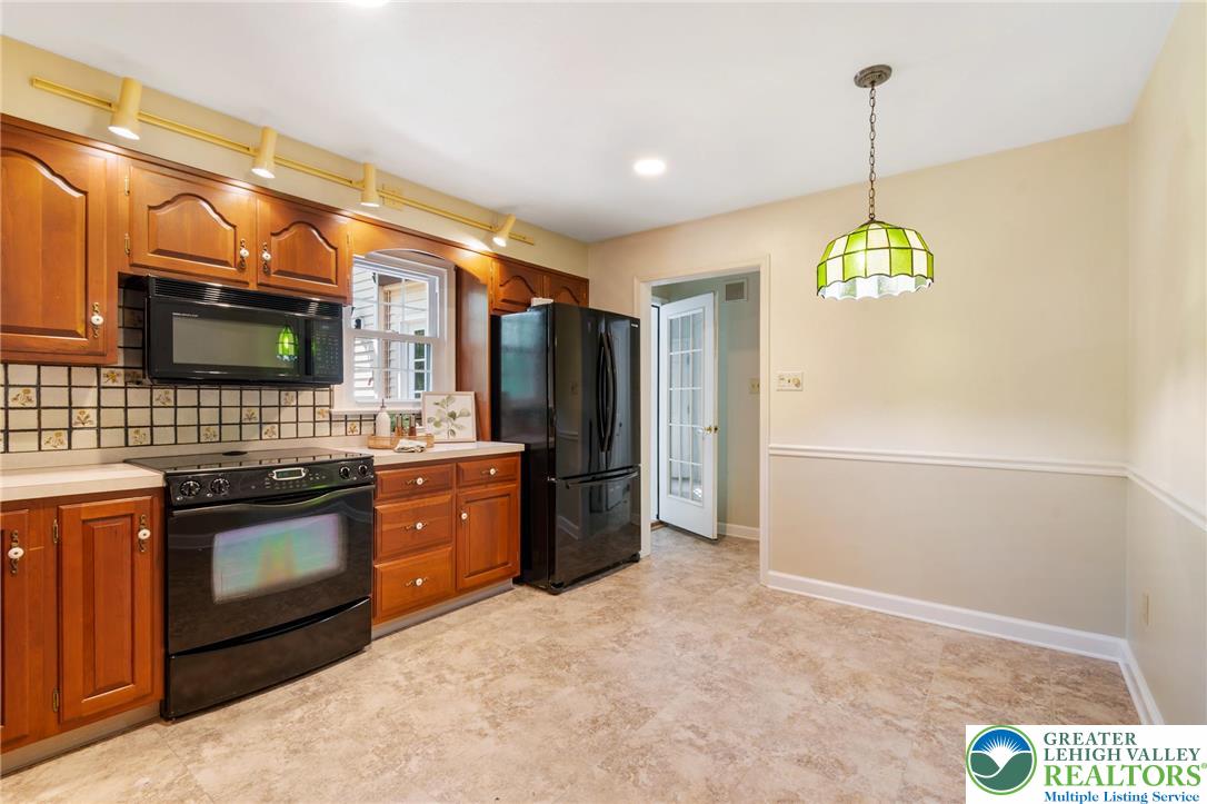 3694 Hawthorne Drive
