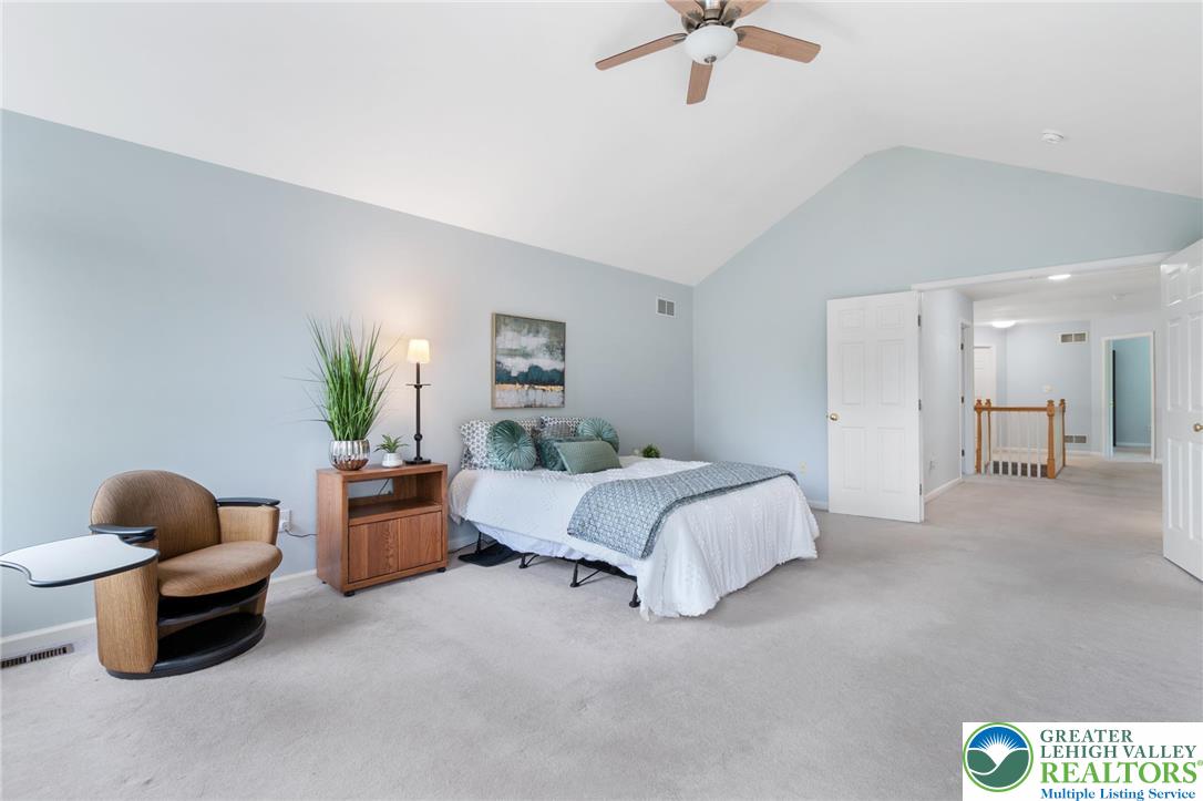 2238 Oakwood Court