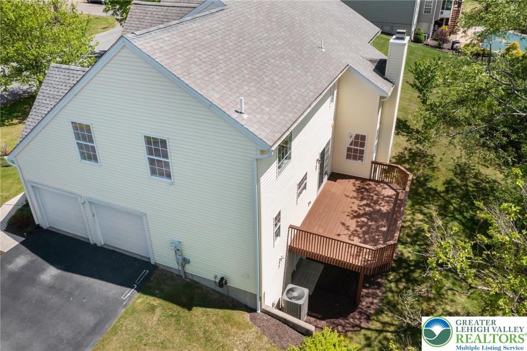 2238 Oakwood Court