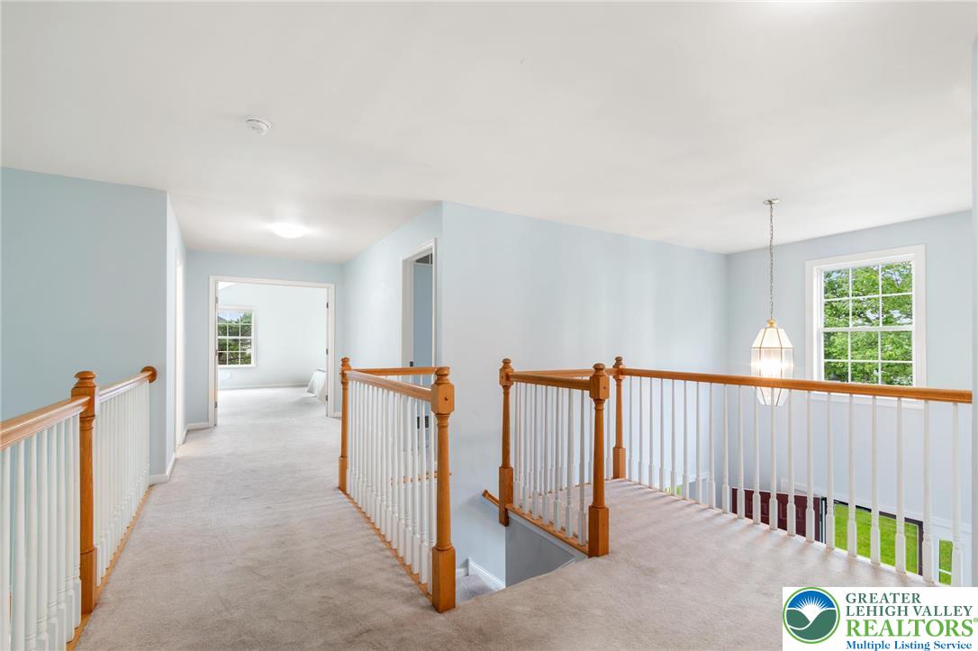 2238 Oakwood Court