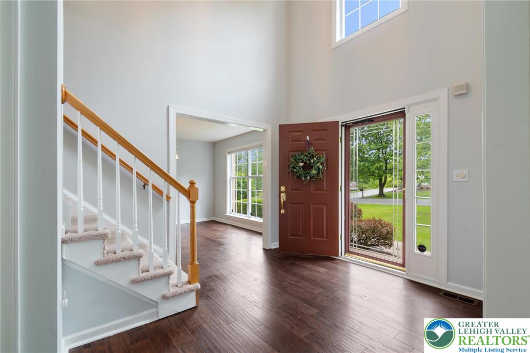2238 Oakwood Court