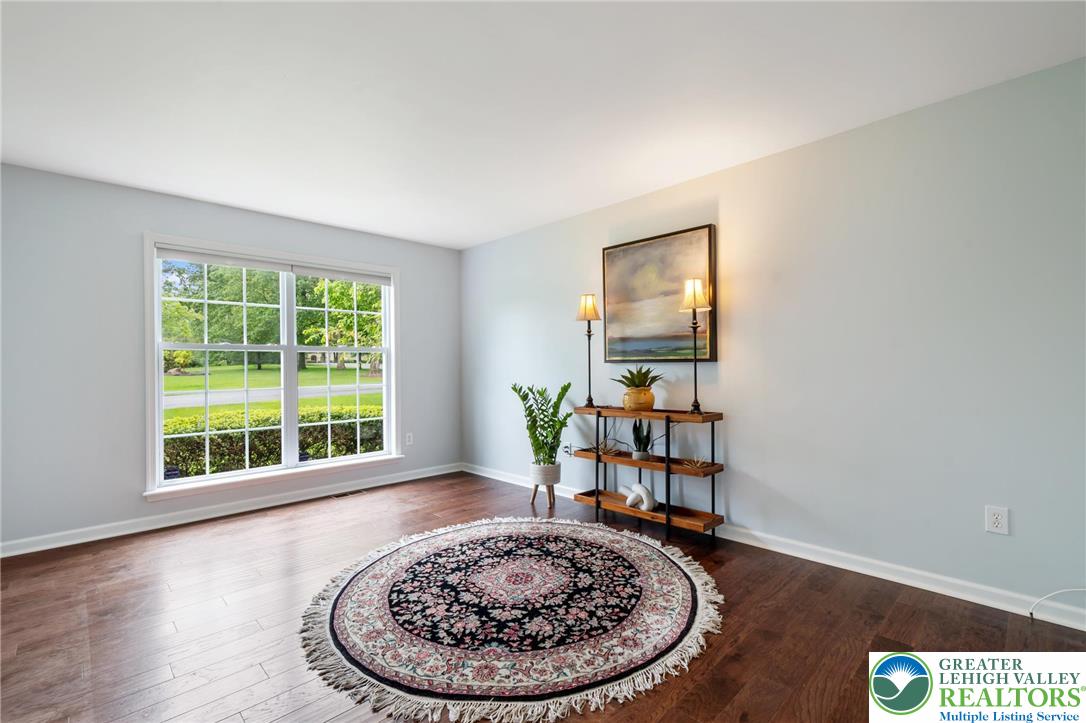 2238 Oakwood Court