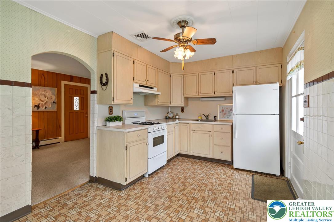 3741 Old Philadelphia PIKE