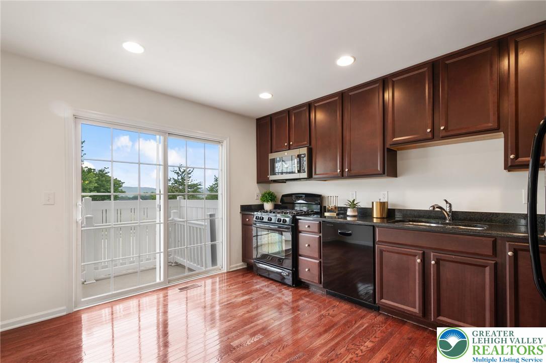 4094 Bunker Hill Drive South