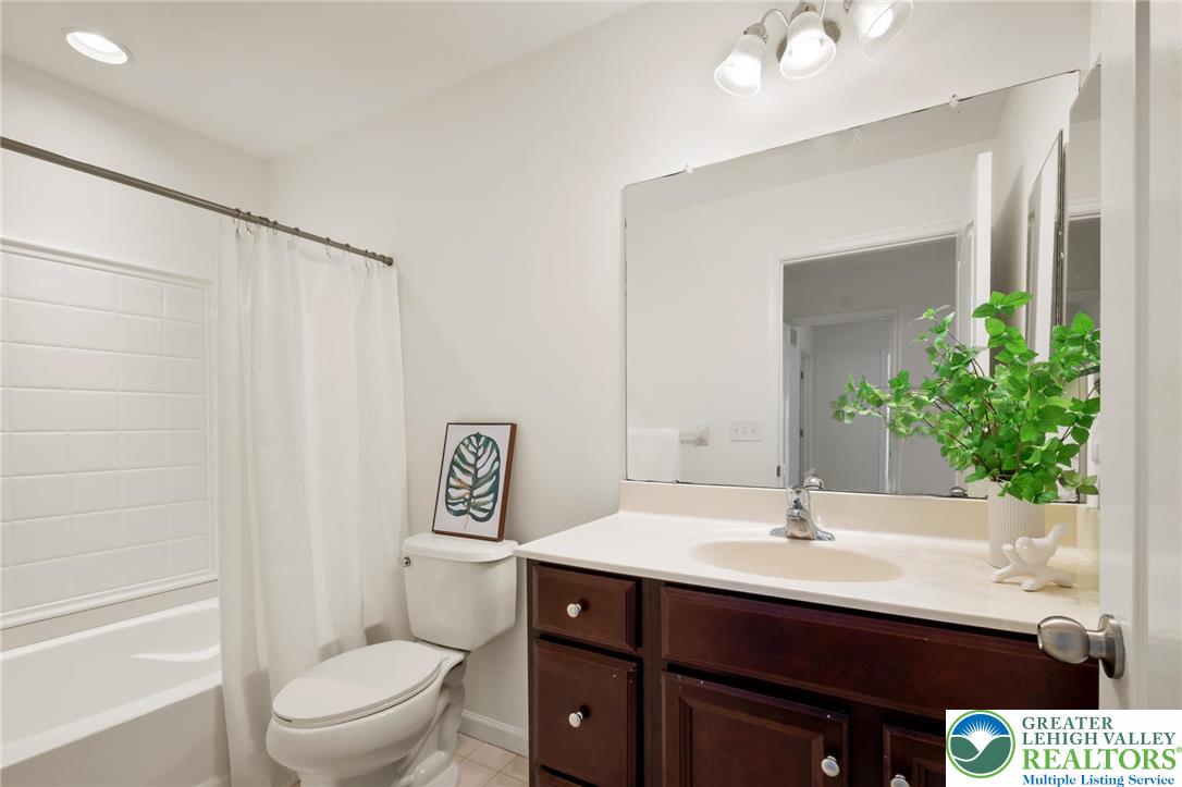 4094 Bunker Hill Drive South