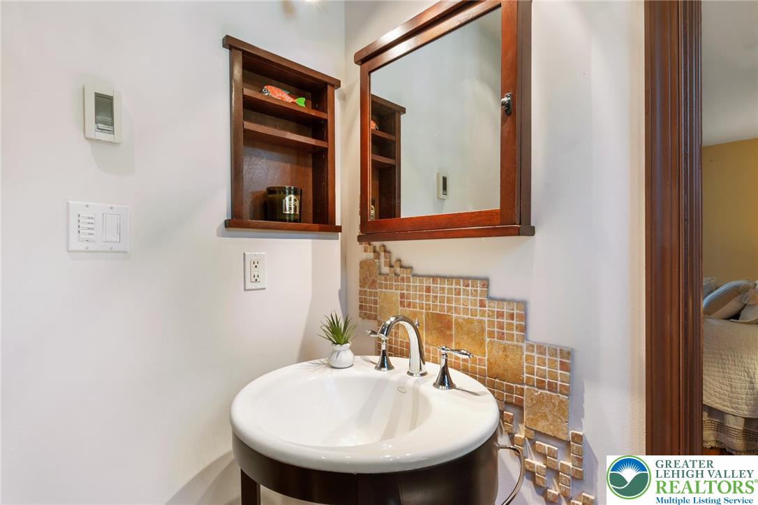 1253 Clearview Circle