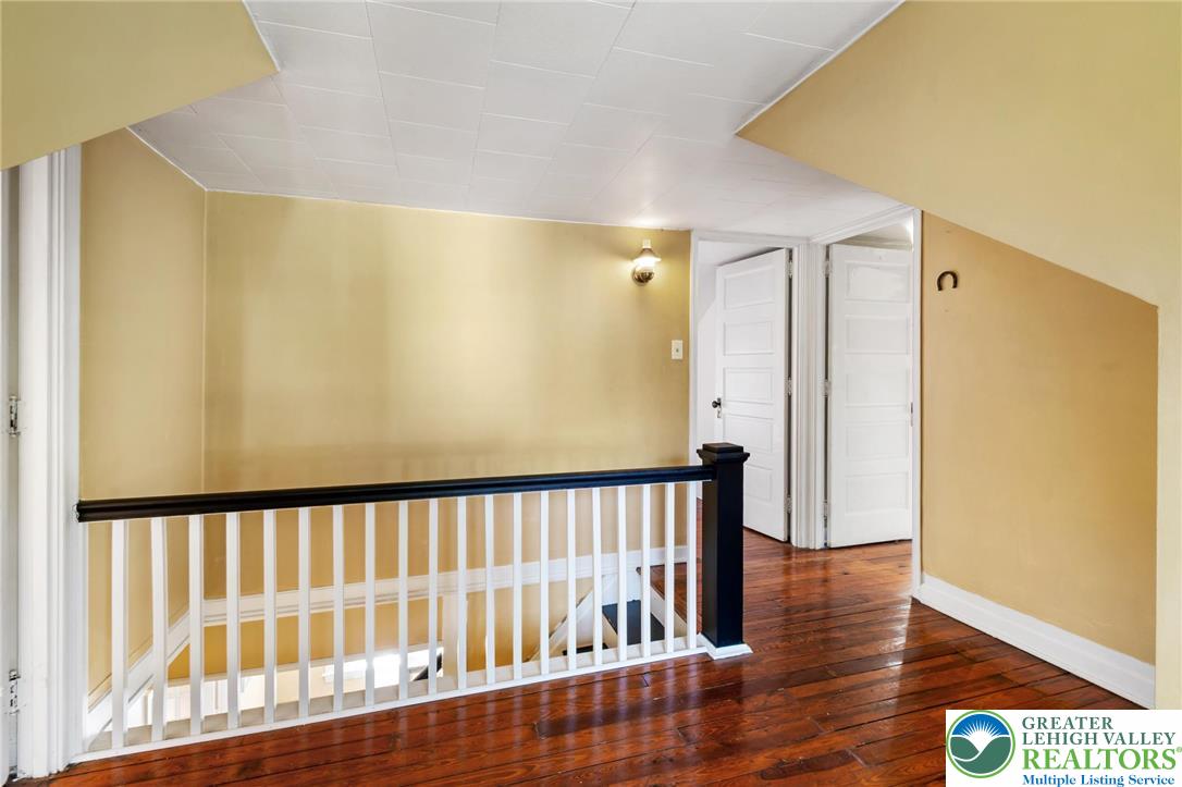 2022 Greenawalds Avenue