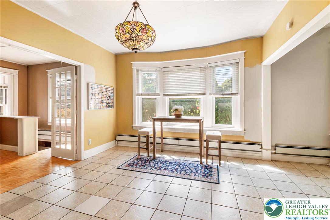 2022 Greenawalds Avenue