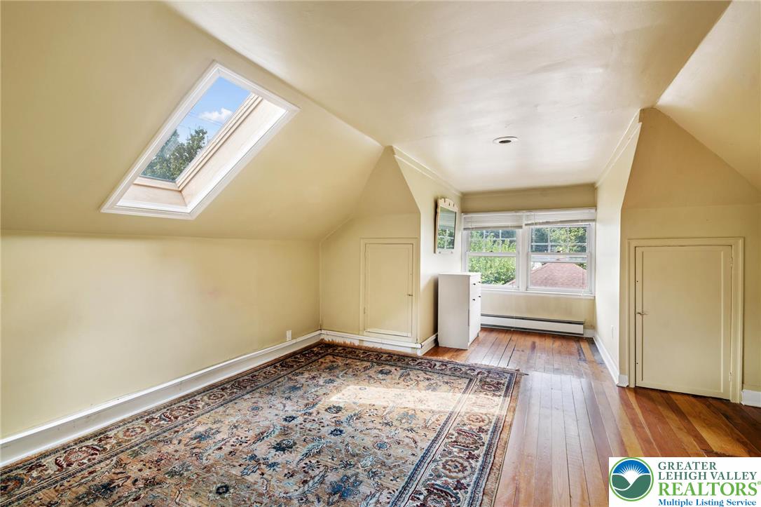 2022 Greenawalds Avenue