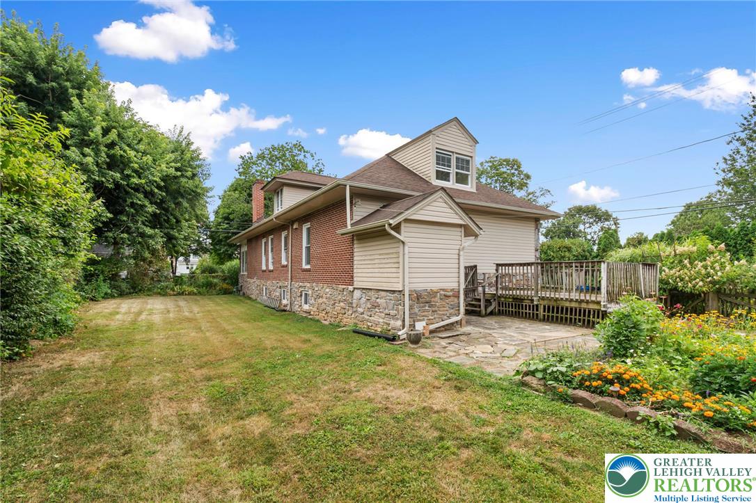 2022 Greenawalds Avenue