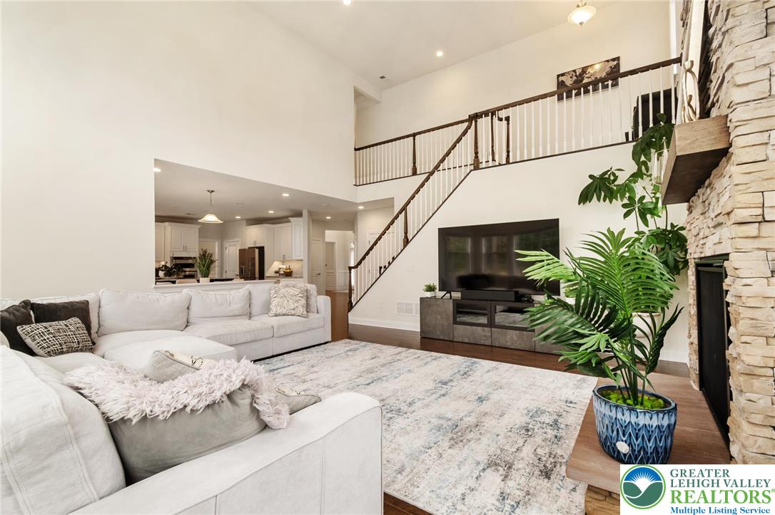 2106 Bellflower Lane