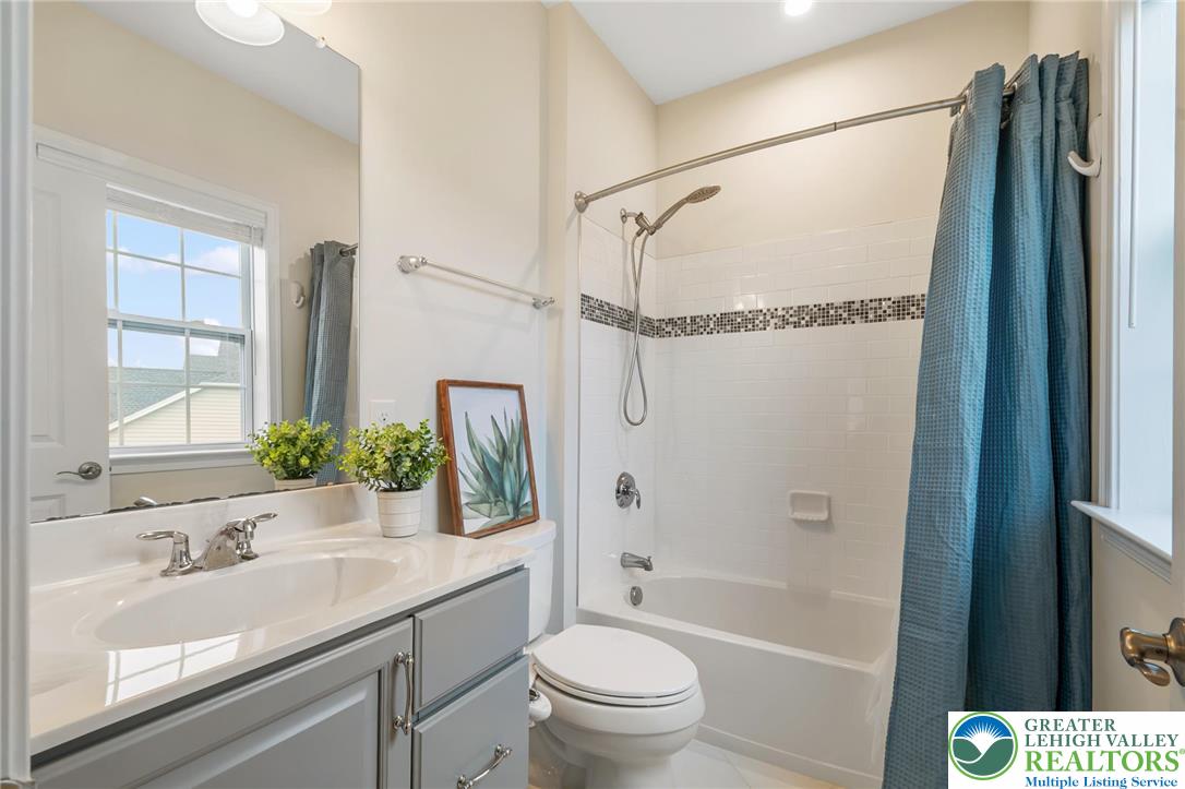 2106 Bellflower Lane