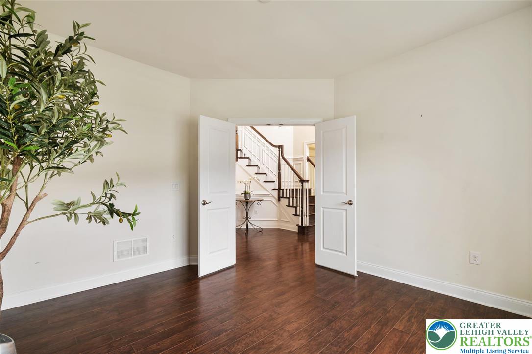 2106 Bellflower Lane