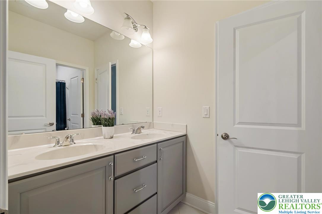 2106 Bellflower Lane