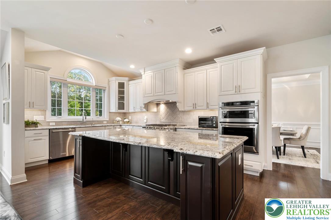 2106 Bellflower Lane