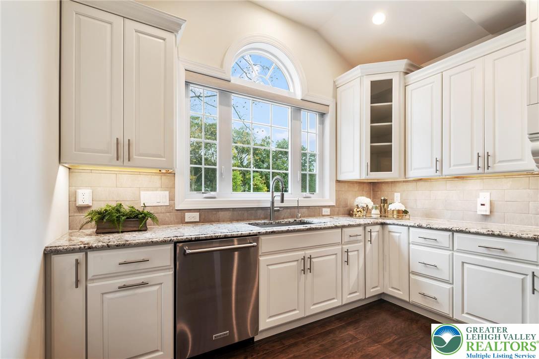 2106 Bellflower Lane