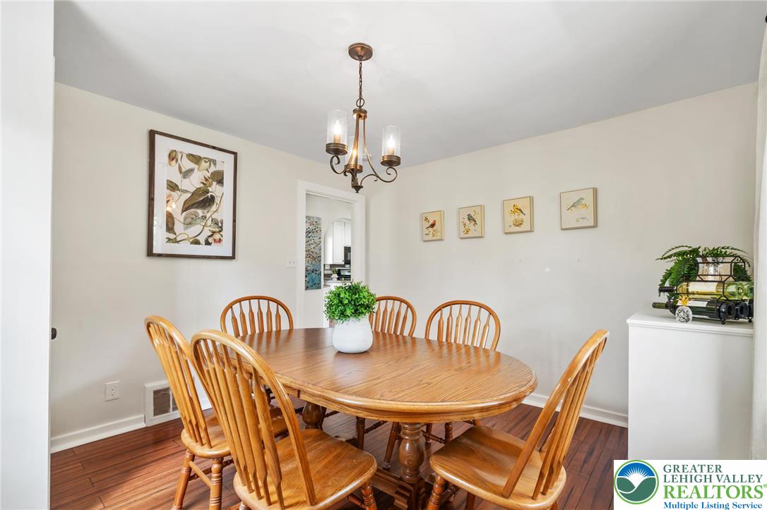 1219 Ebert Road