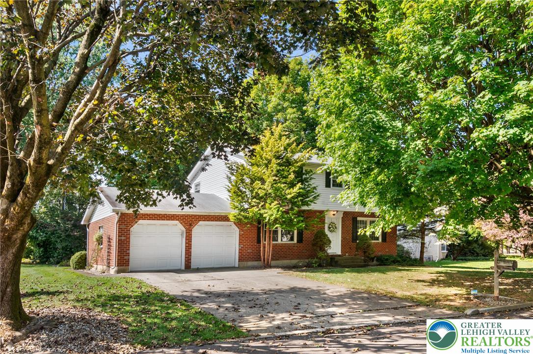 2734 Andrea Drive