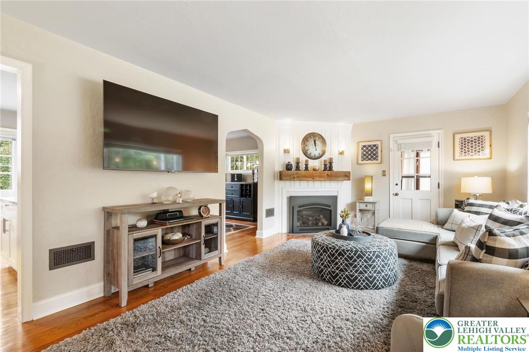 934 Highland Avenue