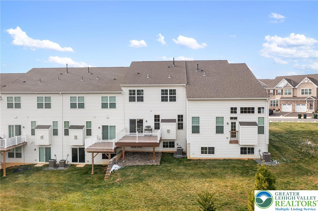 495 Gray Feather Way