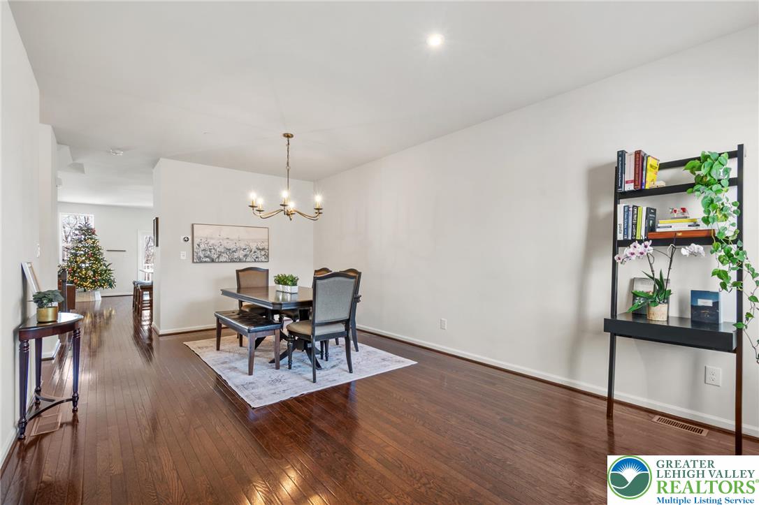 495 Gray Feather Way