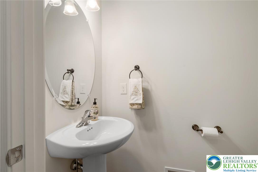 495 Gray Feather Way