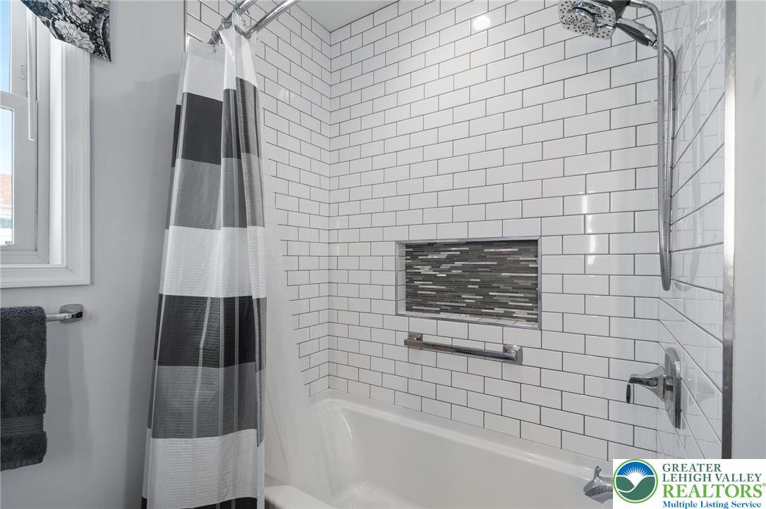 2924 West Livingston Street