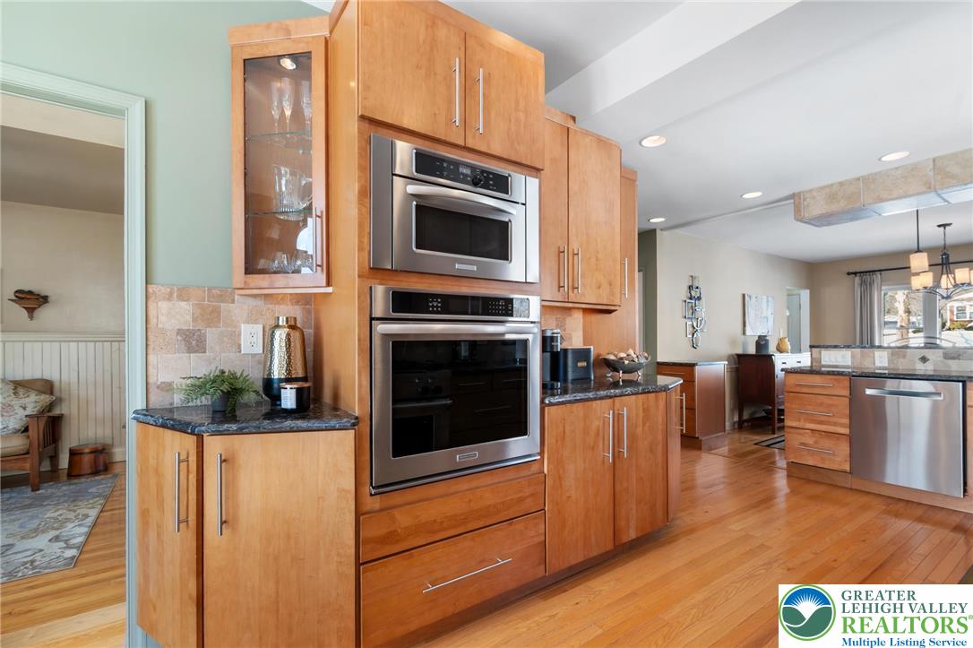 2924 West Livingston Street