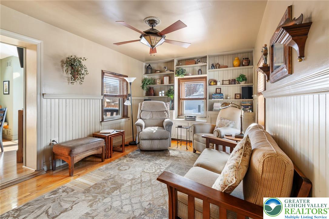 2924 West Livingston Street