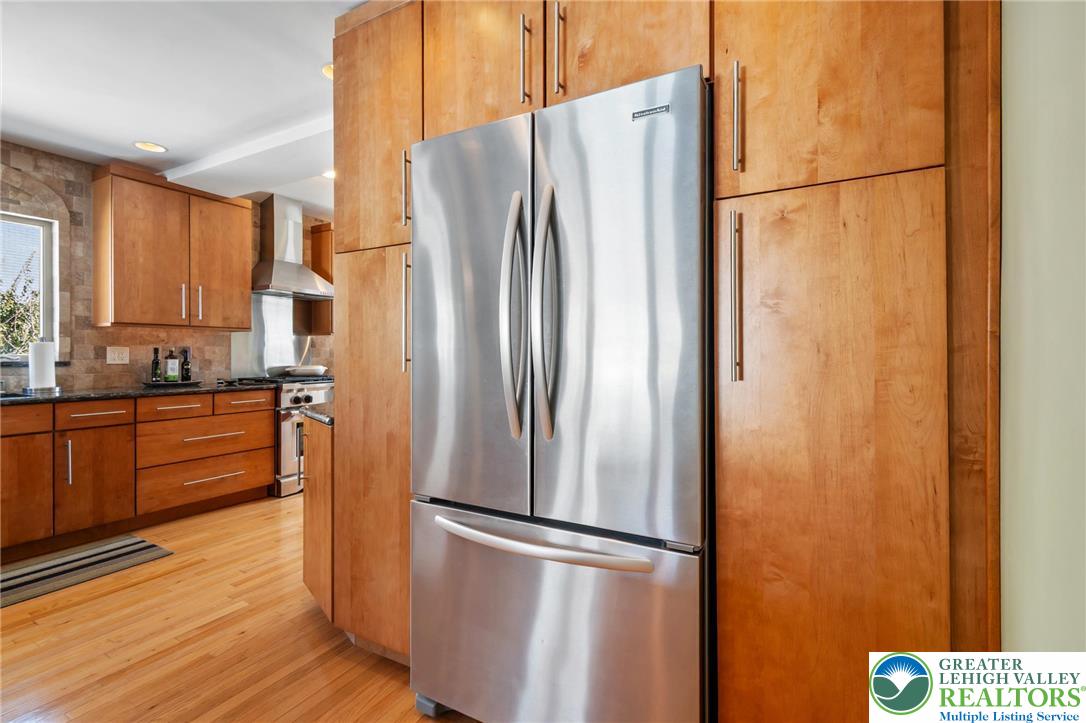 2924 West Livingston Street