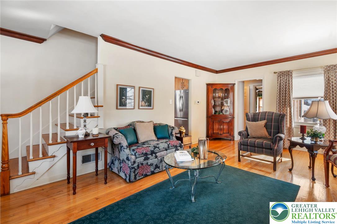 2924 West Livingston Street