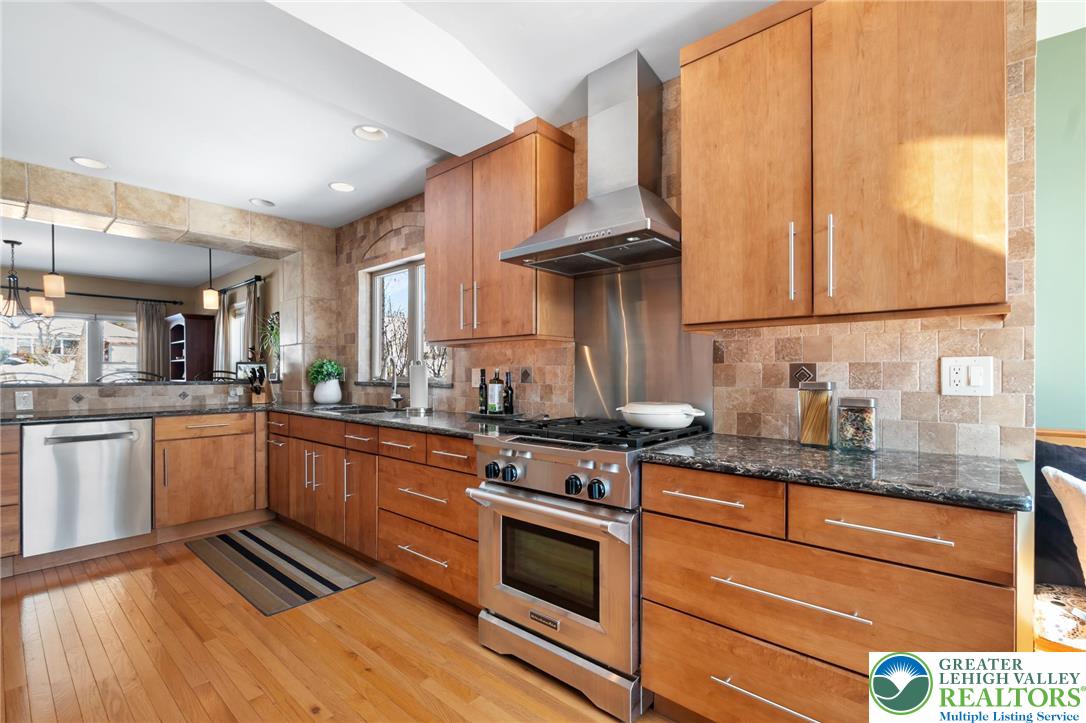 2924 West Livingston Street