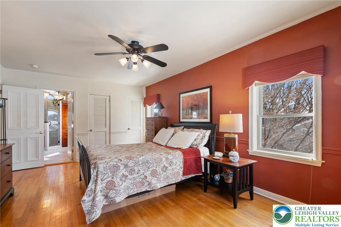 2924 West Livingston Street