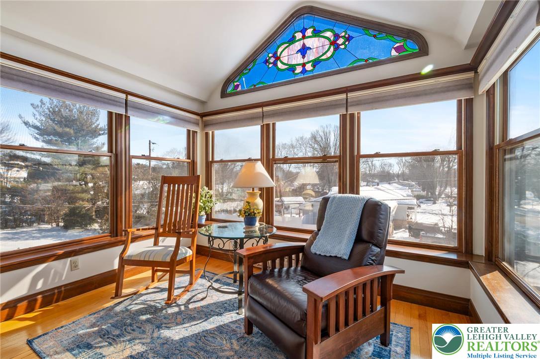 2924 West Livingston Street