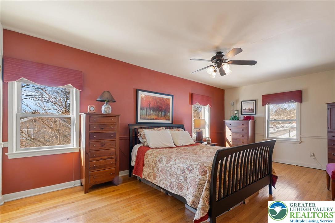 2924 West Livingston Street