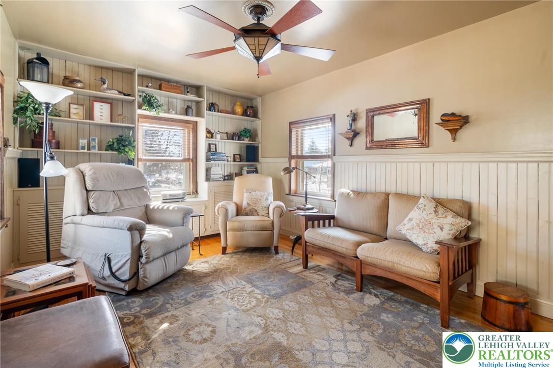 2924 West Livingston Street