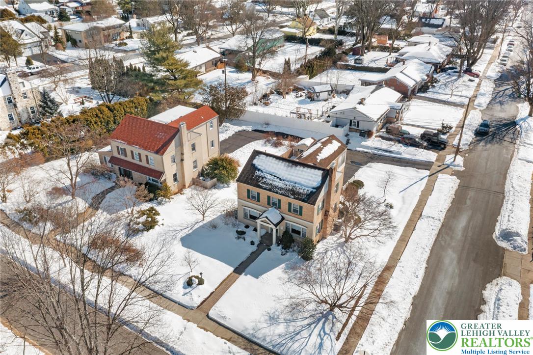 2924 West Livingston Street