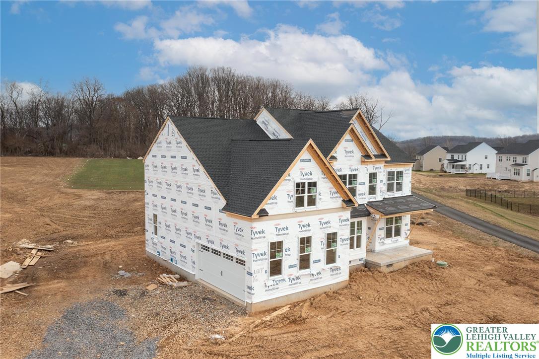 5125 Maple Ridge Way