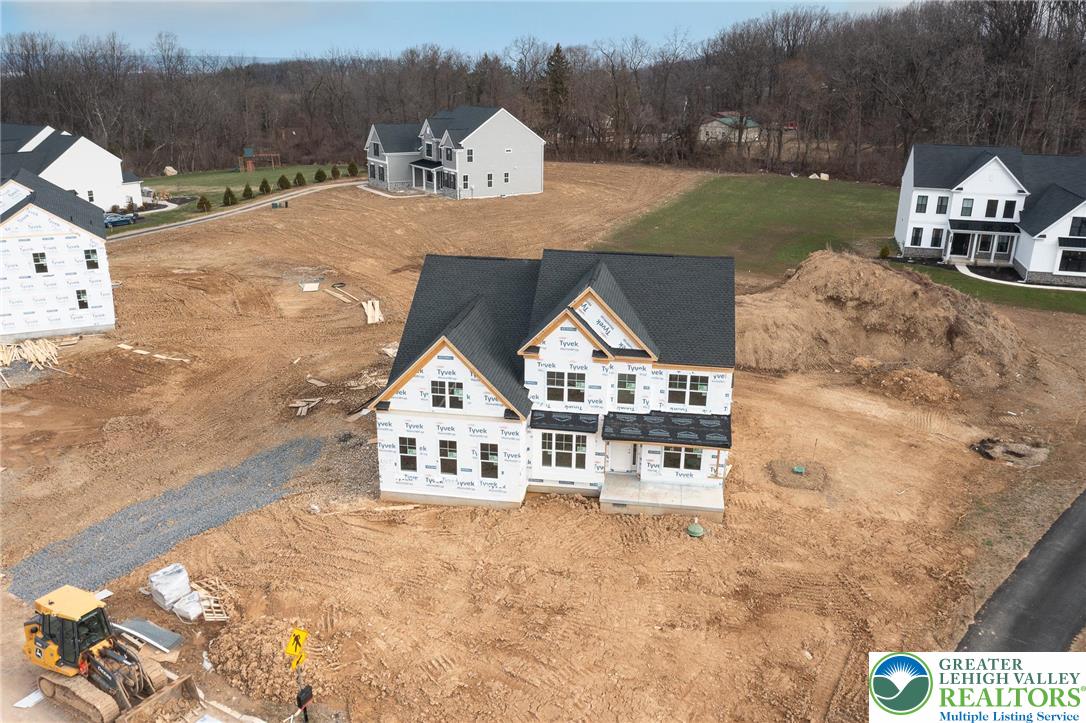 5125 Maple Ridge Way