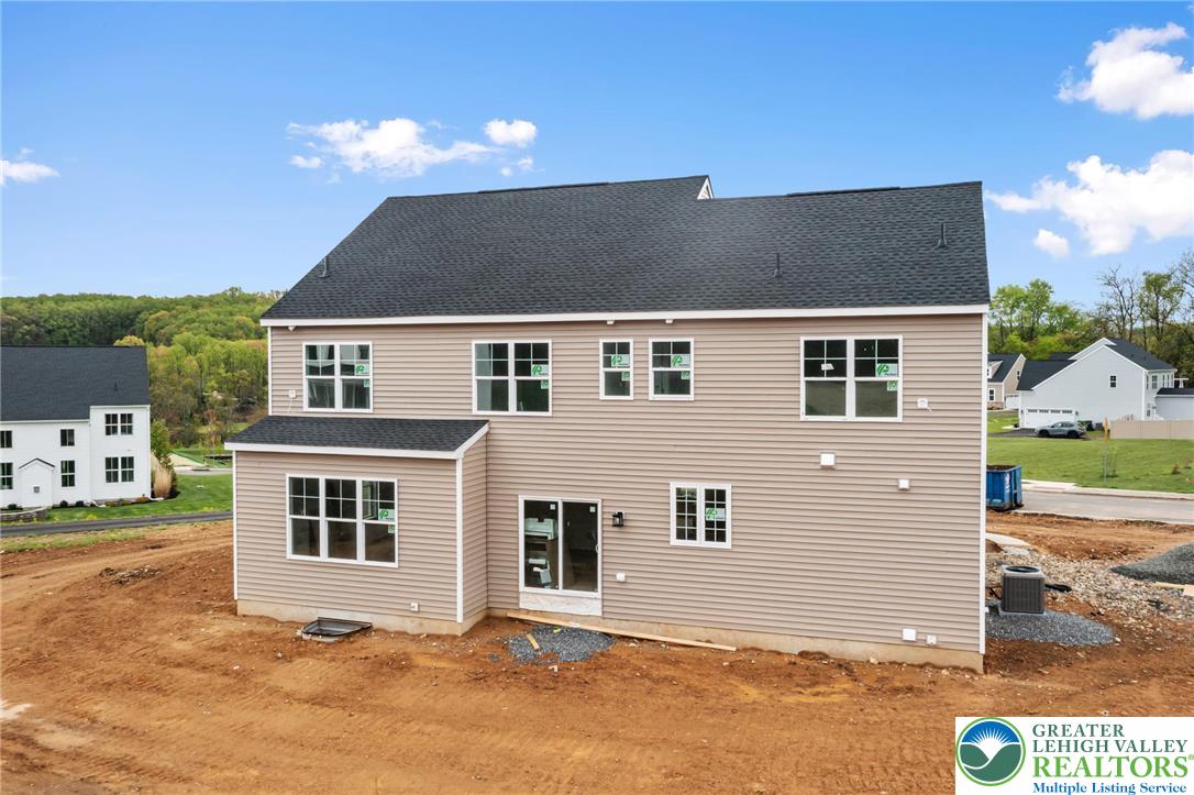 5125 Maple Ridge Way