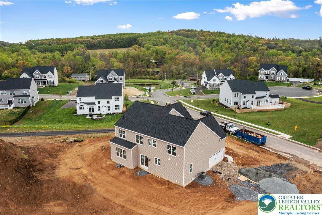 5125 Maple Ridge Way