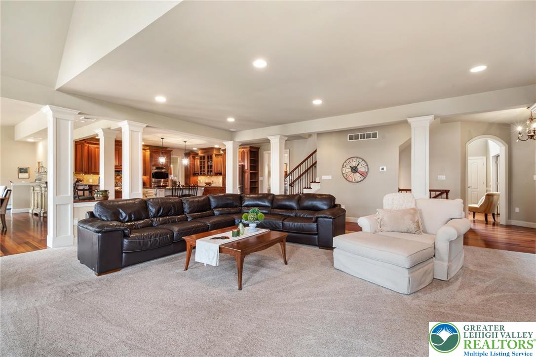 5560 Tuscany Court