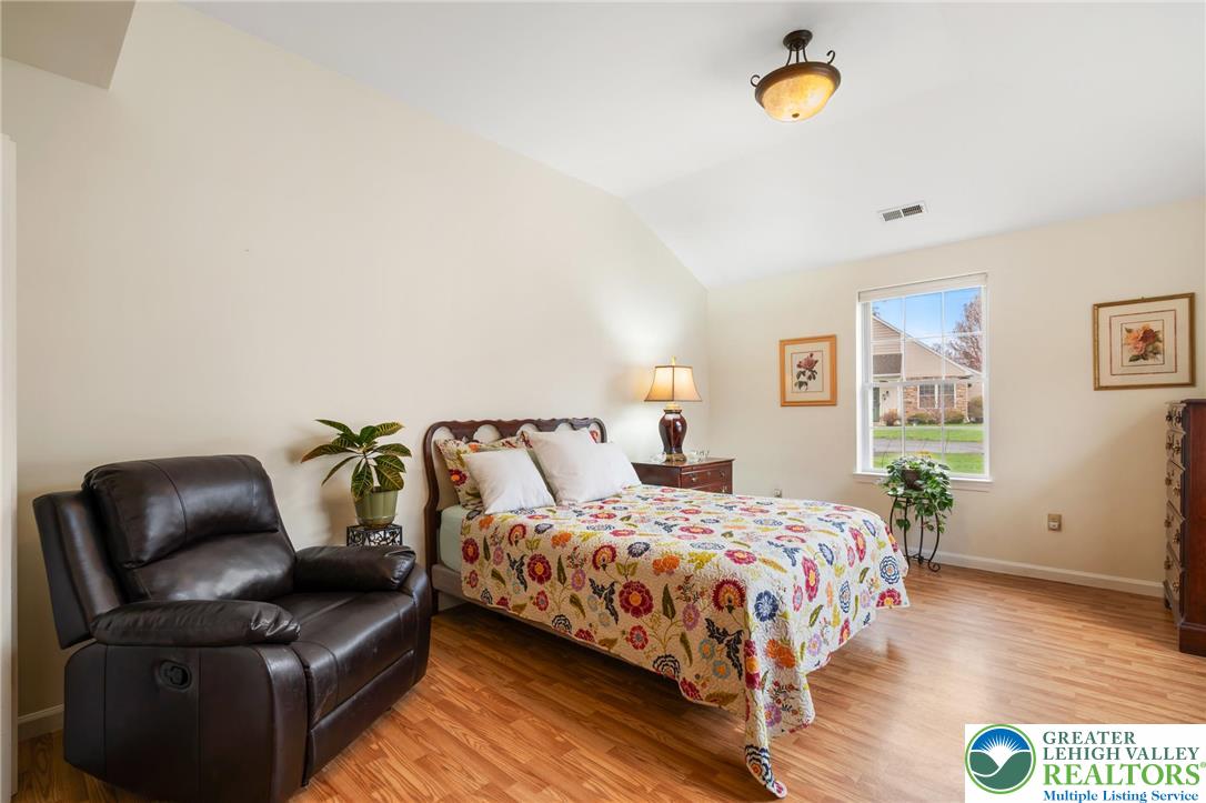 2528 Waynesborough Court