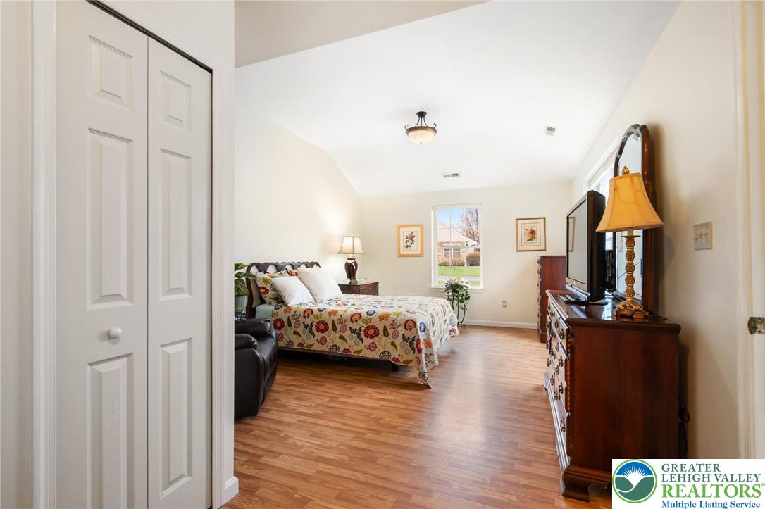 2528 Waynesborough Court