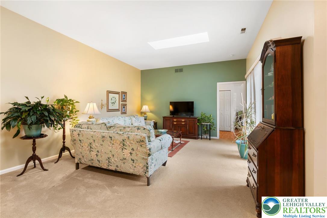 2528 Waynesborough Court