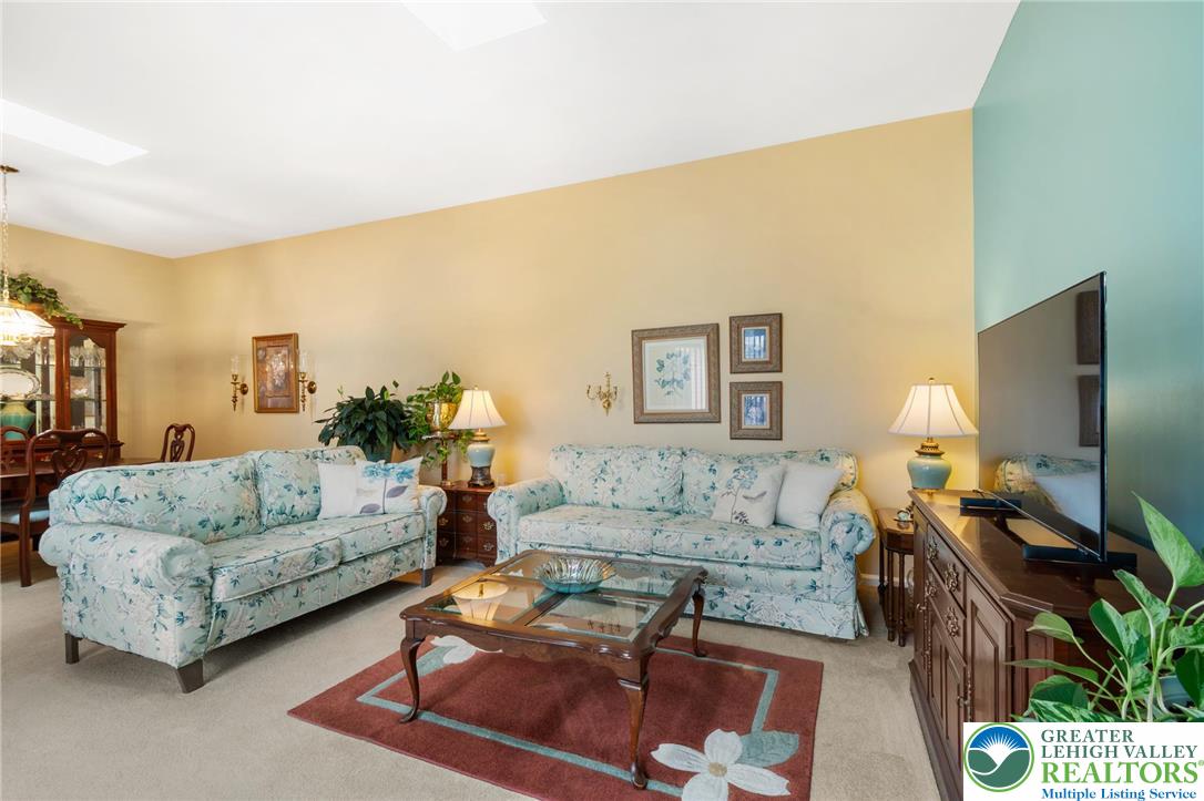 2528 Waynesborough Court