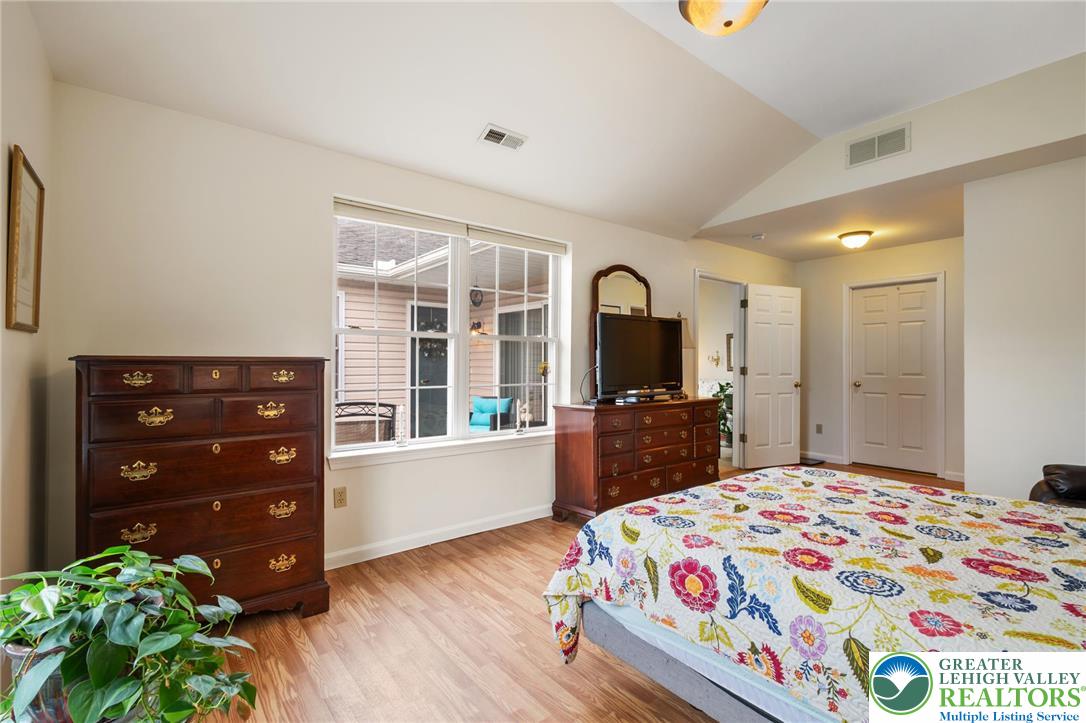 2528 Waynesborough Court