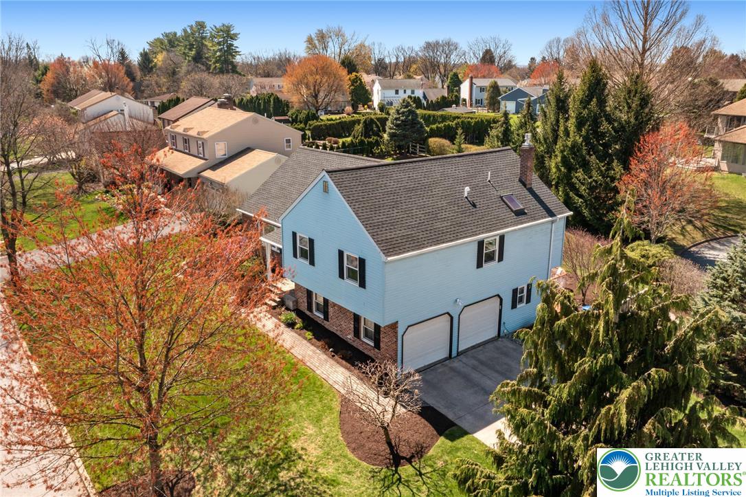 1029 Hawthorn Road